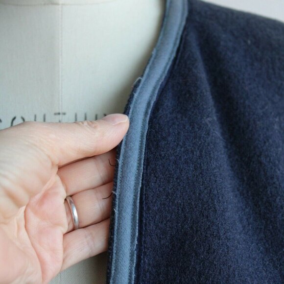 Vintage 1940s Movie Costume Coat, Navy Blue Wool, Hollywood Memorabilia - Picture 4 of 13